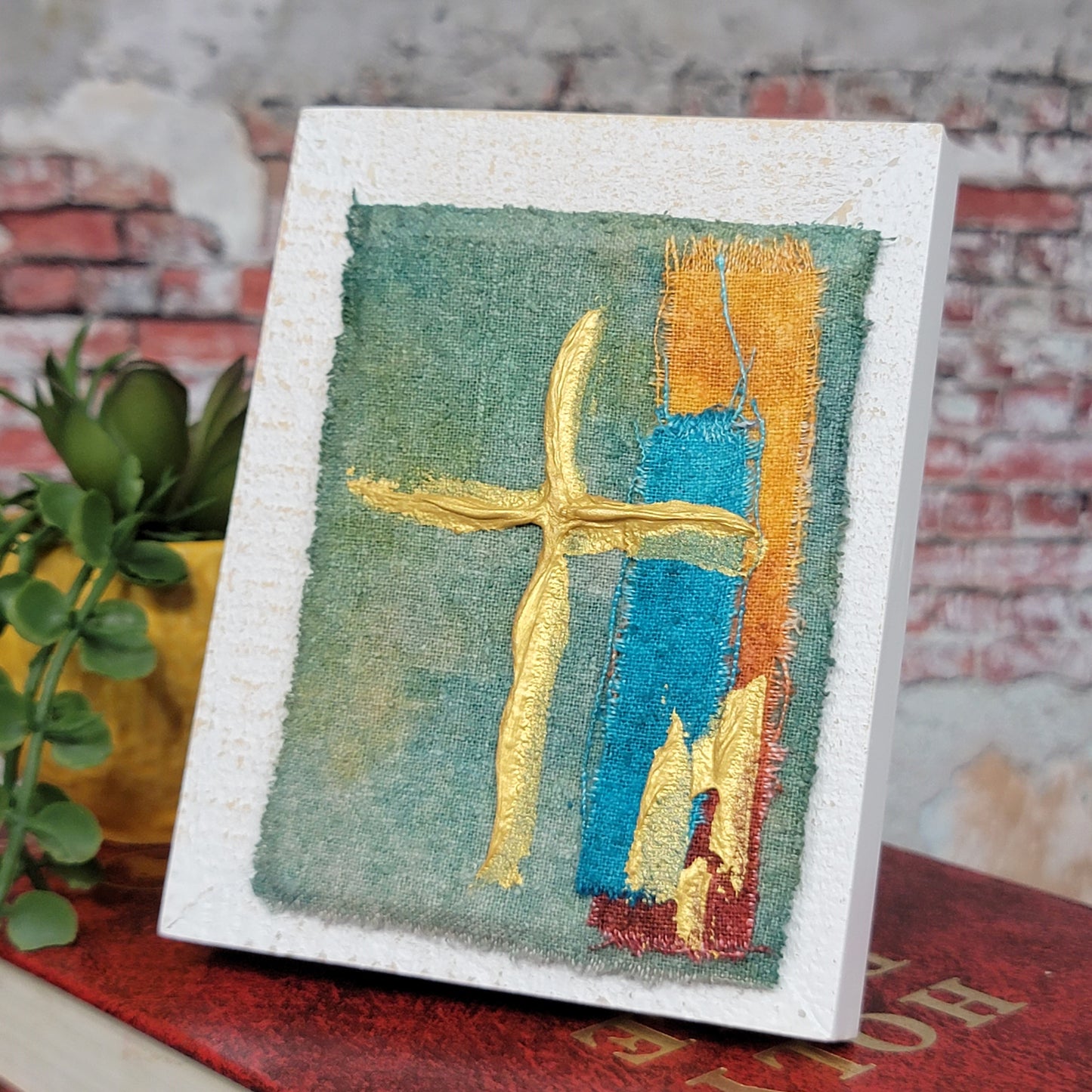 Swirled Cross on Silk Noil Mini Frame (330)