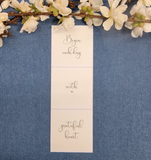 2" Quilt Blocks (set) - Begin each day with a grateful heart - Ivory