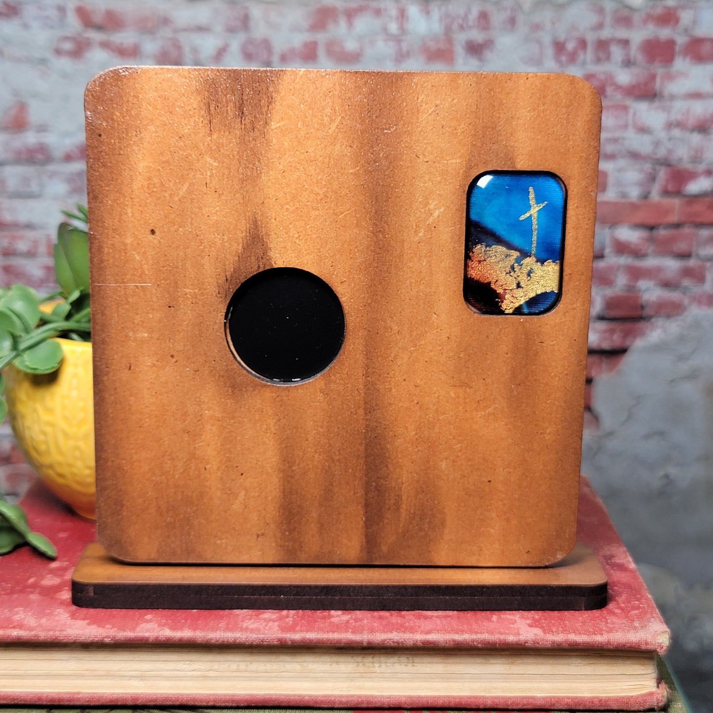 Magnet Frame - Single w/ Silk Cross Gem - 19