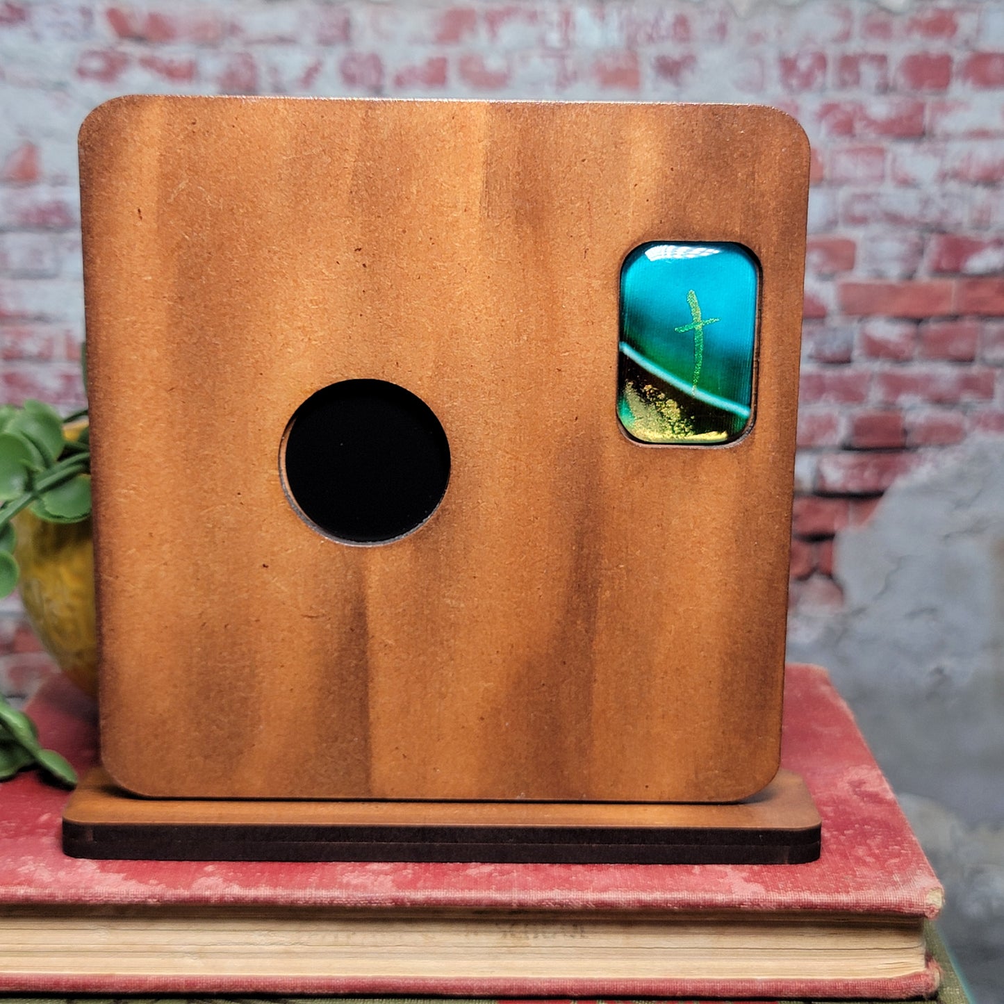 Magnet Frame - Single w/ Silk Cross Gem - 11