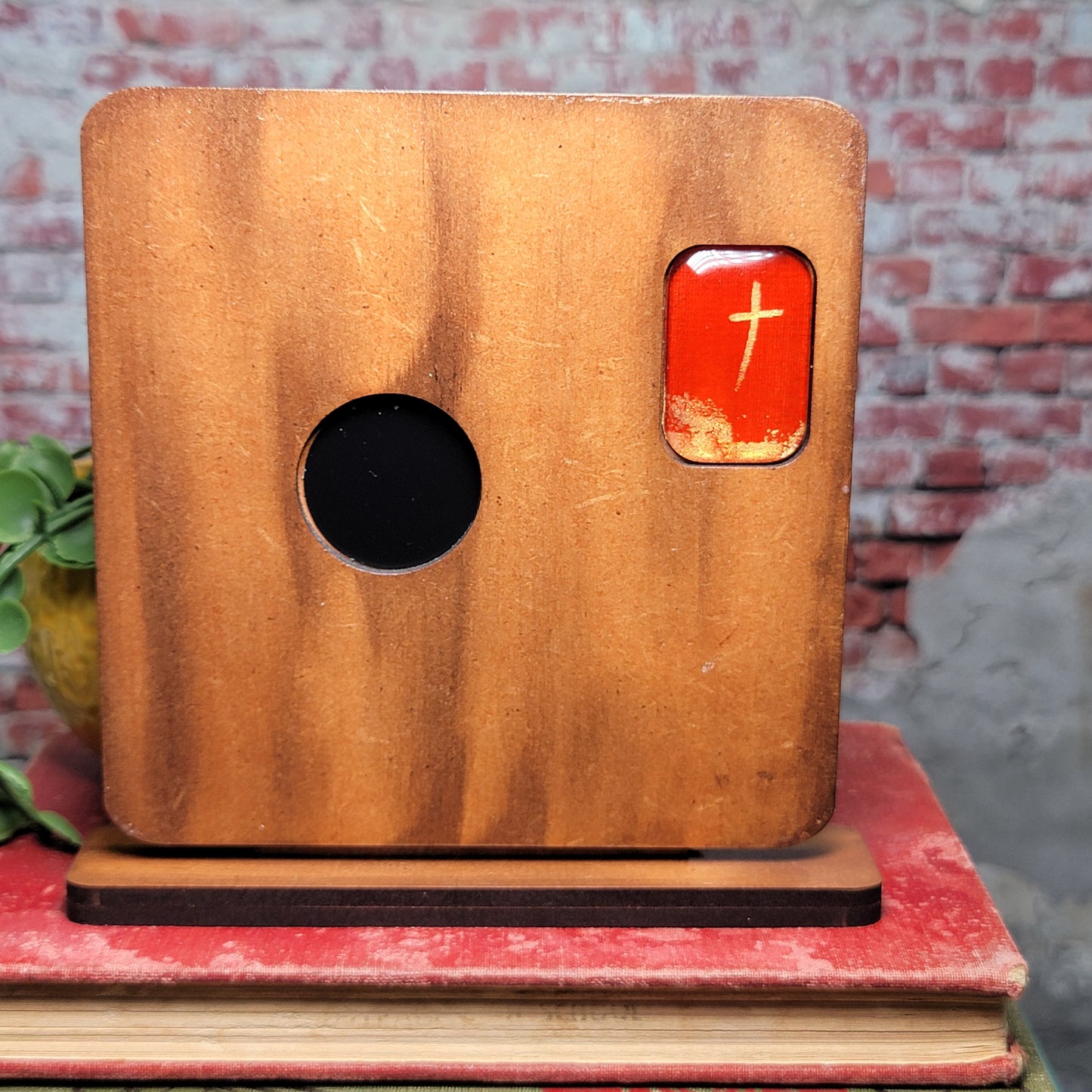 Magnet Frame - Single w/ Silk Cross Gem - 5